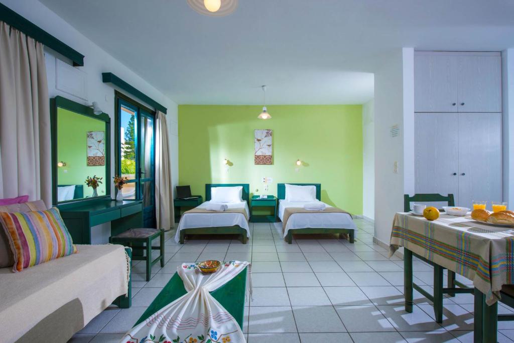 Golden Sun Hotel room 5